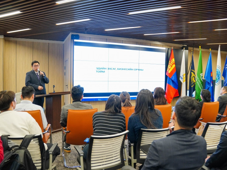 “Гадаад худалдааны гэрээ, хэлэлцээр хийхэд анхаарах асуудал” сэдэвт хэлэлцүүлэг зохион байгуулагдлаа