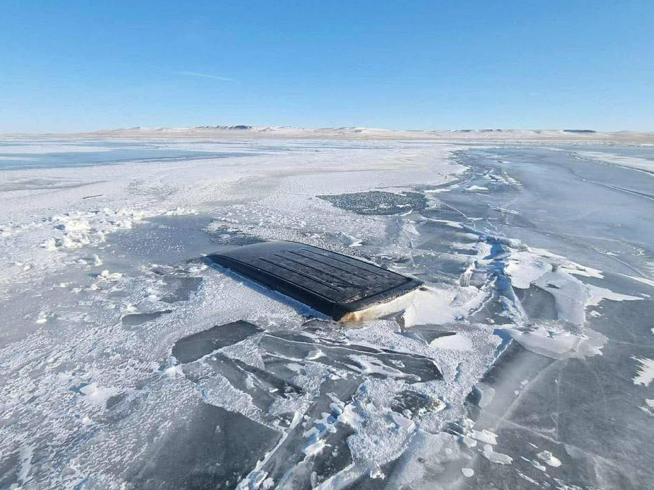 Иргэдийг мөсөн дээгүүр явах болон автомашинаар зорчихгүй байхыг онцгойлон анхааруулсаар байна