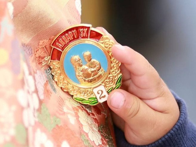 "Цалинтай ээж"-ийн 50 мянган төгрөгийг 500 мянга болгох өргөдөлд 70 мянга гаруй иргэн гарын үсэг зуржээ