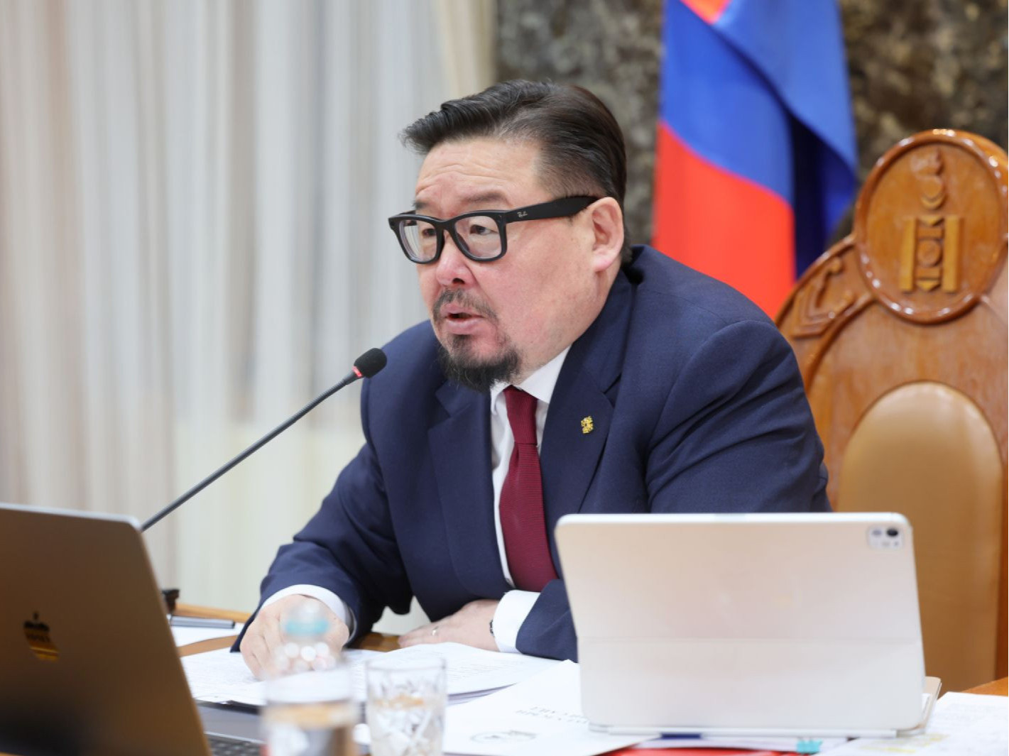 Ерөнхий сайд Г.Занданшатарын хэлсэн “Авдрыг нь аваад алтыг нь хаядаггүй” ишлэлийг хөрөнгийн зах зээлийн топ сувгууд онцолжээ 