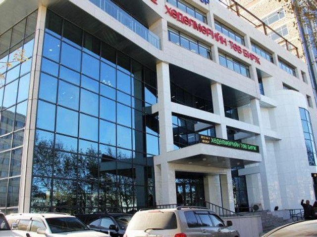 Ажлын байрандаа архидан согтуурсан Хөдөлмөр, халамж үйлчилгээний ерөнхий газрын дарга нарыг ажлаас нь чөлөөлжээ