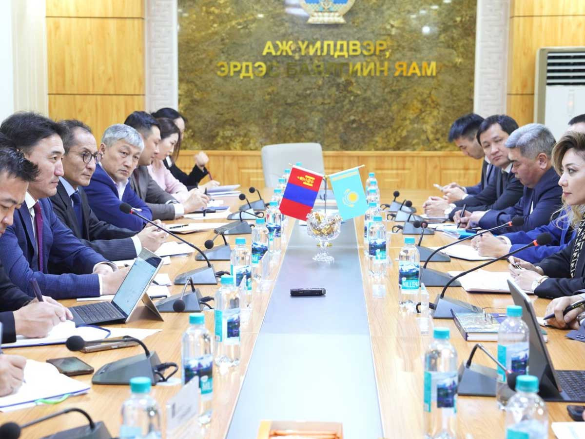 Монгол улс Казахстан улстай газрын тос, газрын тосны бүтээгдэхүүн импортлох, алт боловсруулах чиглэлд хамтран ажиллана