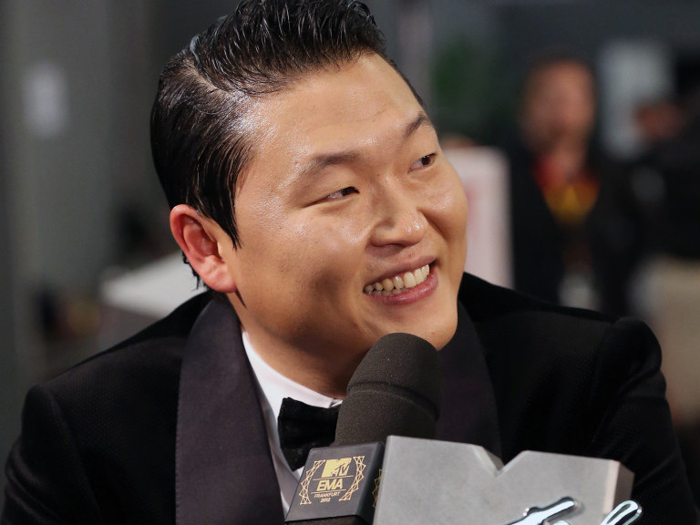 Өмнөд Солонгосын алдарт дуучин PSY ирэх есдүгээр сард Монголд тоглолтоо хийнэ